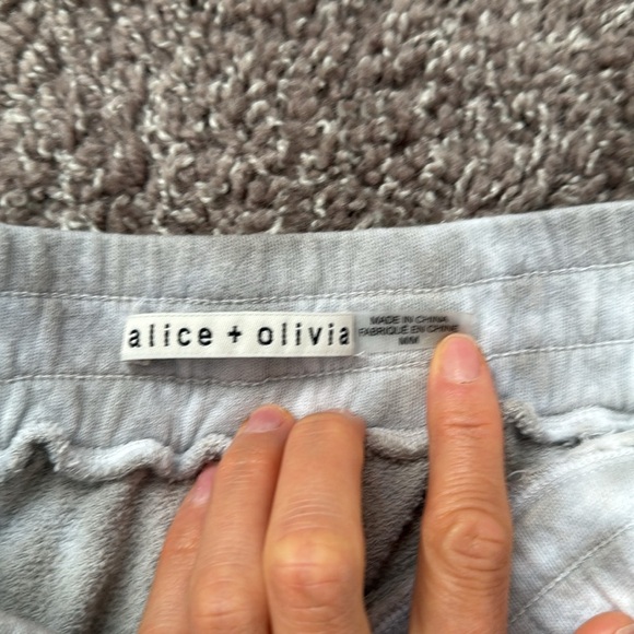 Alice and Olivia
Malibu Tie Dye Oversized Jogger Pants - Picture 5 of 6